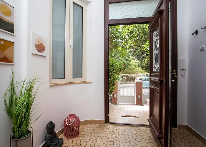 Thelia Rhodian Traditional House